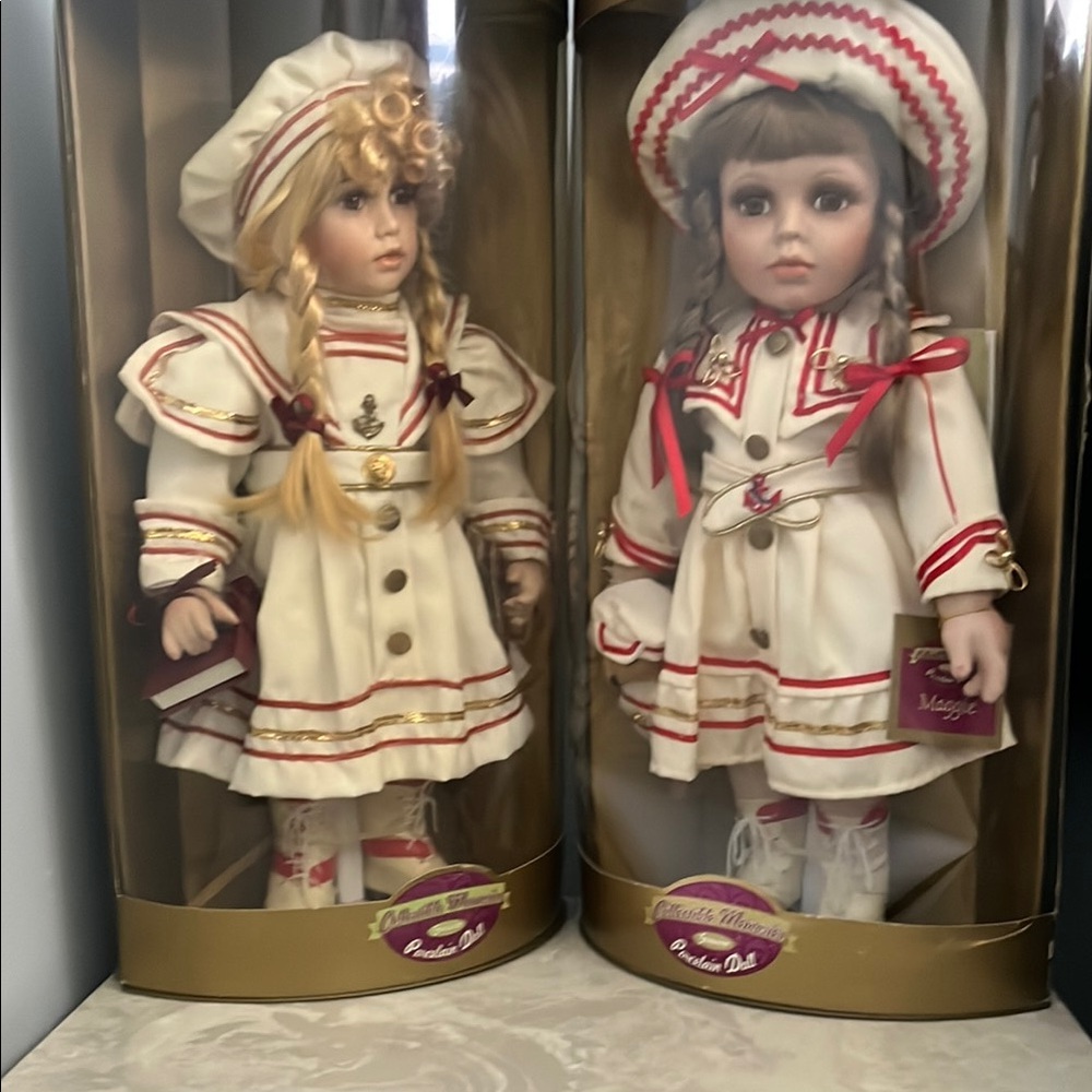 Porcelain Dolls Set - White and Red